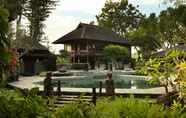 สระว่ายน้ำ 3 Alindra Villas and Spa