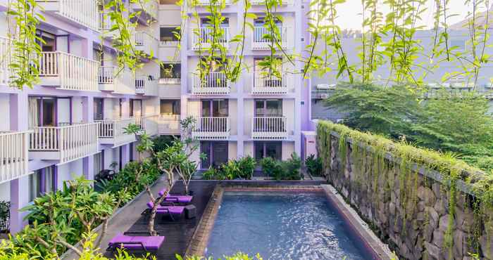 Swimming Pool Conjioo Hotel Kuta (Formerly Instyle Hotel)