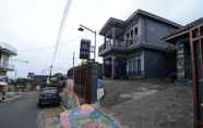 Exterior 5 Full House 2 Bedroom at Ceria Homestay