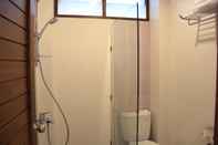 Toilet Kamar CLV Hotel & Villa