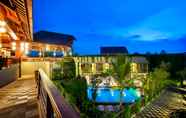 Hồ bơi 2 Ubud Wana Resort