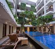 Swimming Pool 3 Sense Sunset Seminyak