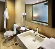 In-room Bathroom 2 Sense Sunset Seminyak