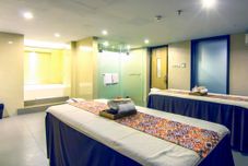 Entertainment Facility De Vins Sky Hotel Seminyak