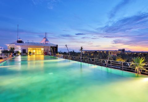 Swimming Pool De Vins Sky Hotel Seminyak