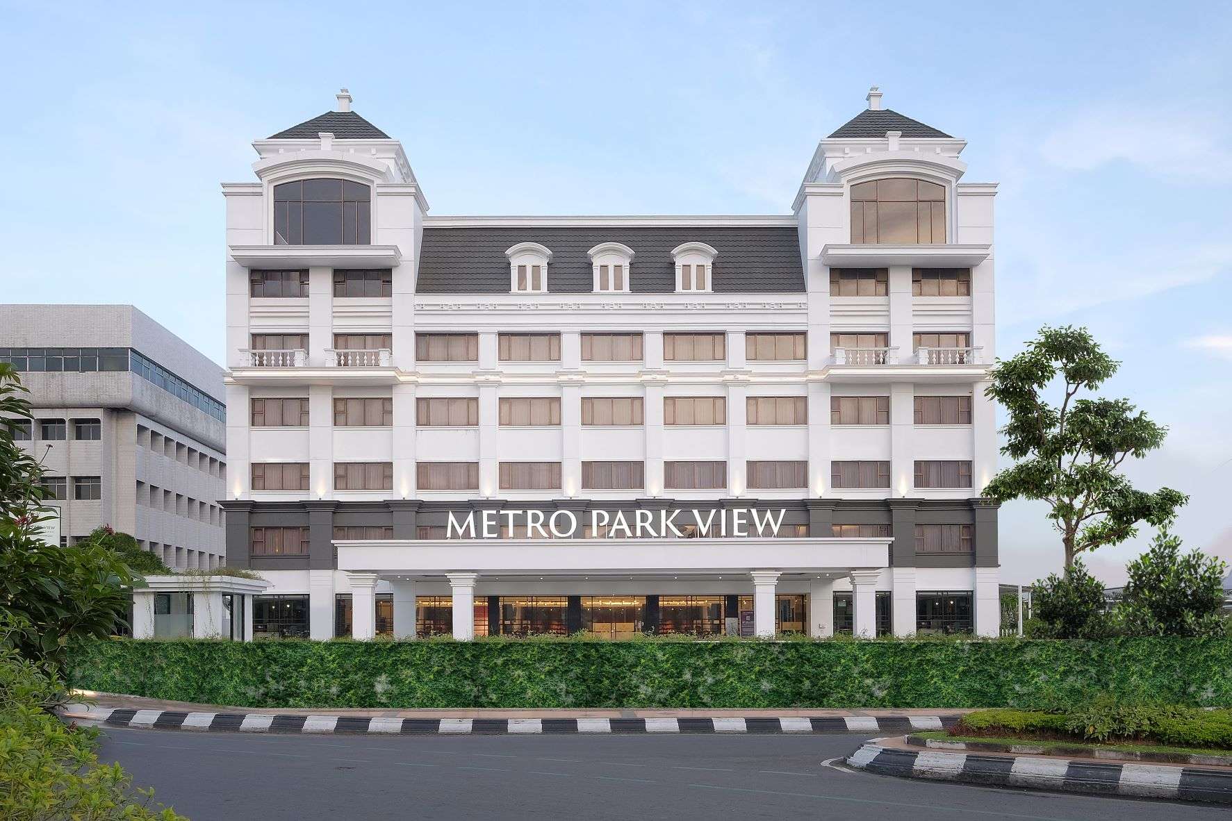 7 Hotel dekat Stasiun Semarang Tawang, Semarang