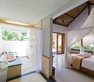 In-room Bathroom 7 The Lokha Ubud Resort, Villas & Spa