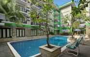 Swimming Pool 6 Rofa Kuta Hotel