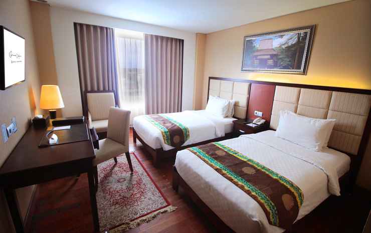 Q Grand Dafam Syariah Banjarbaru - Deluxe Room Only with Twin Bed