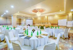 Functional Hall 7 Amos Cozy Hotel Melawai