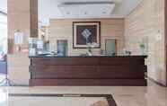 Lobby 5 Urbanview Hotel Newton Riau Bandung by RedDoorz