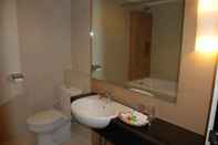 In-room Bathroom Bintang Mulia Hotel