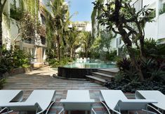 Swimming Pool 2 The Akmani Legian 
