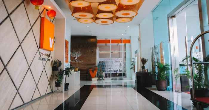 Sảnh chờ V Hotel & Residence