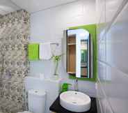 In-room Bathroom 4 MaxOneHotels.com @ Belstar Belitung