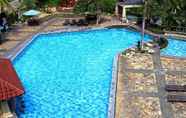 Swimming Pool 7 Patra Semarang Hotel & Convention