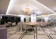 Restaurant 4 Shakti Hotel Bandung