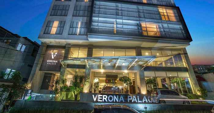 ภายนอกอาคาร Verona Palace Boutique Hotel Bandung