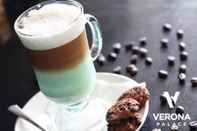 บาร์ คาเฟ่ และเลานจ์ Verona Palace Boutique Hotel Bandung