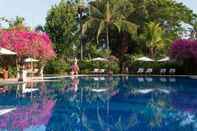 Swimming Pool Matahari Beach Resort & Spa