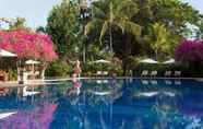 Swimming Pool 4 Matahari Beach Resort & Spa