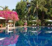 Swimming Pool 4 Matahari Beach Resort & Spa