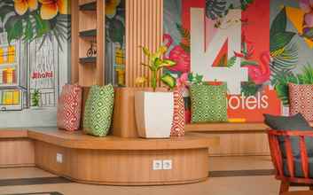 Lobi 4 J4 Hotels Legian