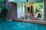 Swimming Pool Merusaka Nusa Dua