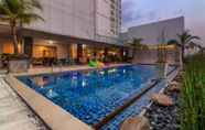 Swimming Pool 6 The Square Surabaya Hotel Powered by Archipelago