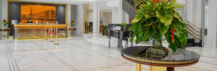 Lobby Hotel Savoy Homann