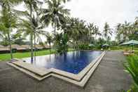 Swimming Pool Sapulidi Resort Spa & Gallery Bali