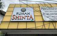 Exterior 2 Hotel Rumah Shinta