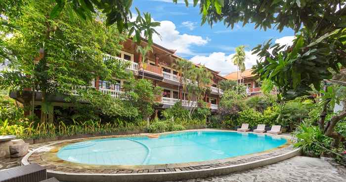 Swimming Pool Simpang Inn Kuta