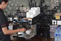 Bar, Kafe, dan Lounge World Hotel Jakarta - Bandengan