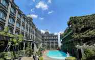 Kolam Renang 3 GH Universal Hotel