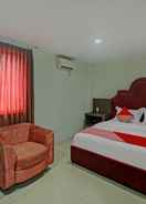 BEDROOM OYO 2574 Z Suites Hotel