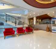 Lobi 5 Raffleshom Hotel