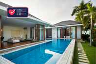 สระว่ายน้ำ C151 Smart Villas at Seminyak