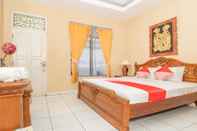 Bedroom  Puri Tamu Hotel