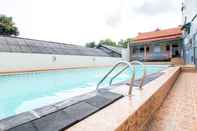 Swimming Pool  Puri Tamu Hotel