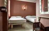 Kamar Tidur 4 Twins Hotel