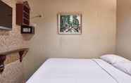 Kamar Tidur 6 Twins Hotel