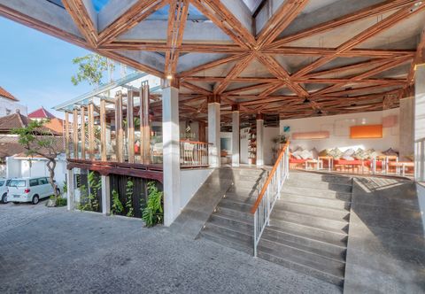 Lobi Baleka Hotel & Resort