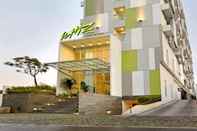 Bangunan Whiz Hotel Pemuda Semarang