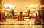 Lobi 2 The Majesty Hotel