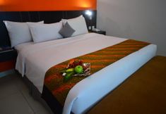In-room Bathroom 3 J Hotel Soekarno Hatta