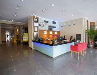 Lobi 2 Lorin Sentul Hotel