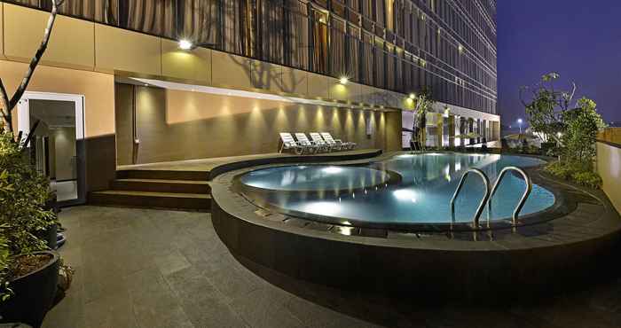 Swimming Pool Grand Tjokro Jakarta