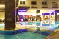 Swimming Pool Nagoya Mansion Hotel & Residence Batam