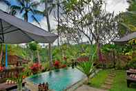 Kolam Renang The Mahogany Villa